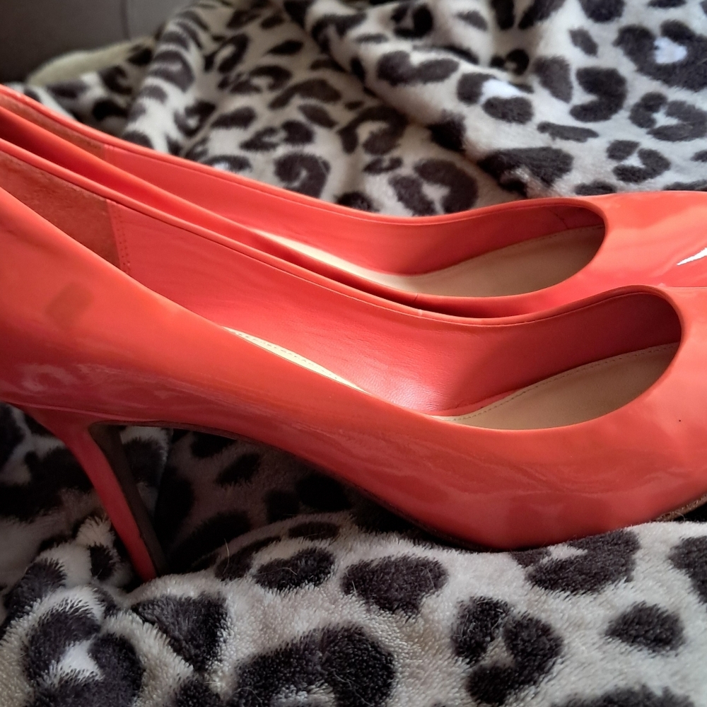 Coach Nala Bright Coral Patent Leather Pump Size 9 - Picture 6 of 11